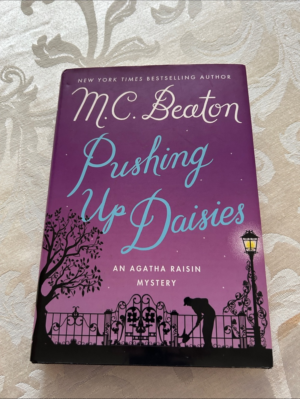 Pushing Up Daisies - Hardcover